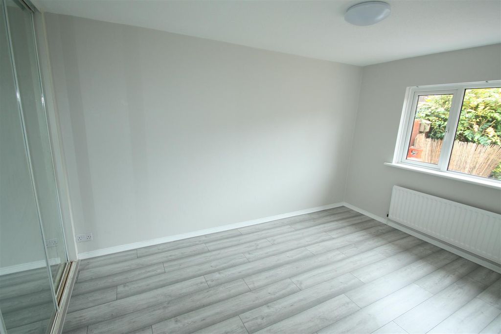 Additional image 10 of 3 bed semi-detached bungalow to rent48 Magowan Park, Hillsborough BT26