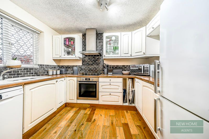 Property photo 3 of 19 Photo 2