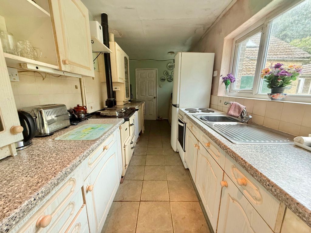 Property photo 3 of 23