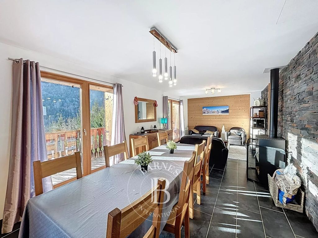 Property photo 3 of 47