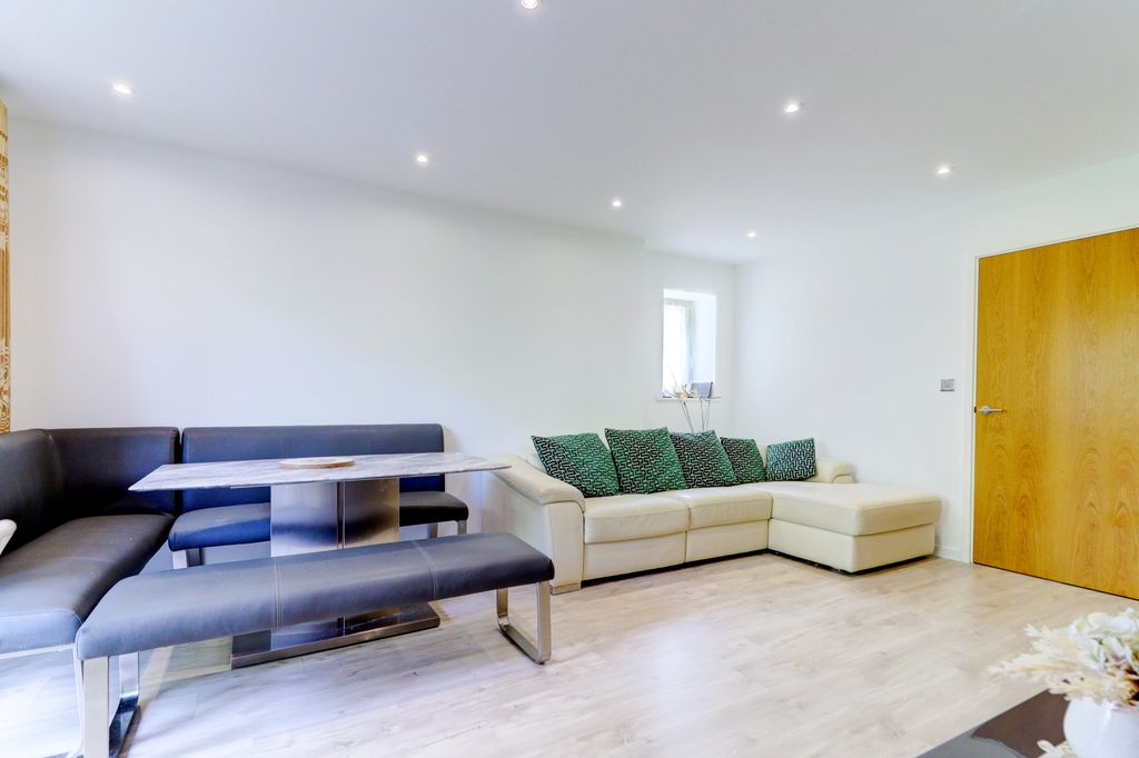 Property photo 2 of 17 Picture No. 07