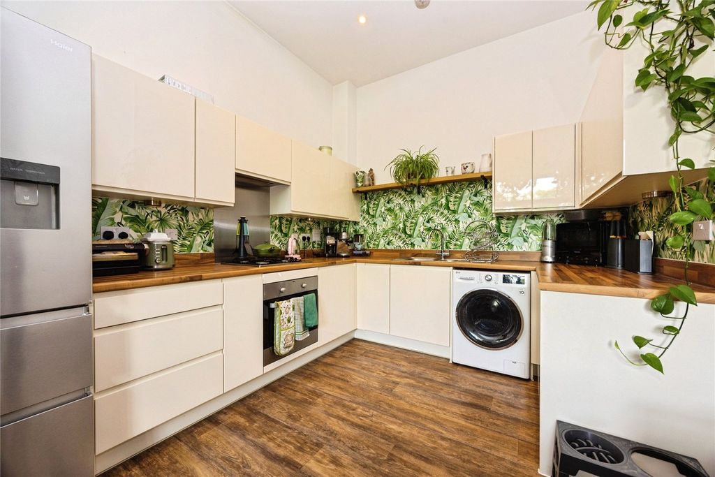 Property photo 3 of 19 Picture No. 09