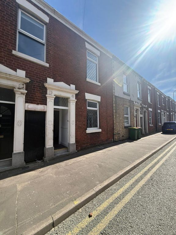 Property photo 1 of 6 Street View