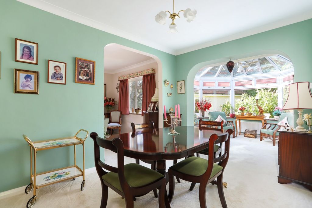 Property photo 2 of 17 Dining Room