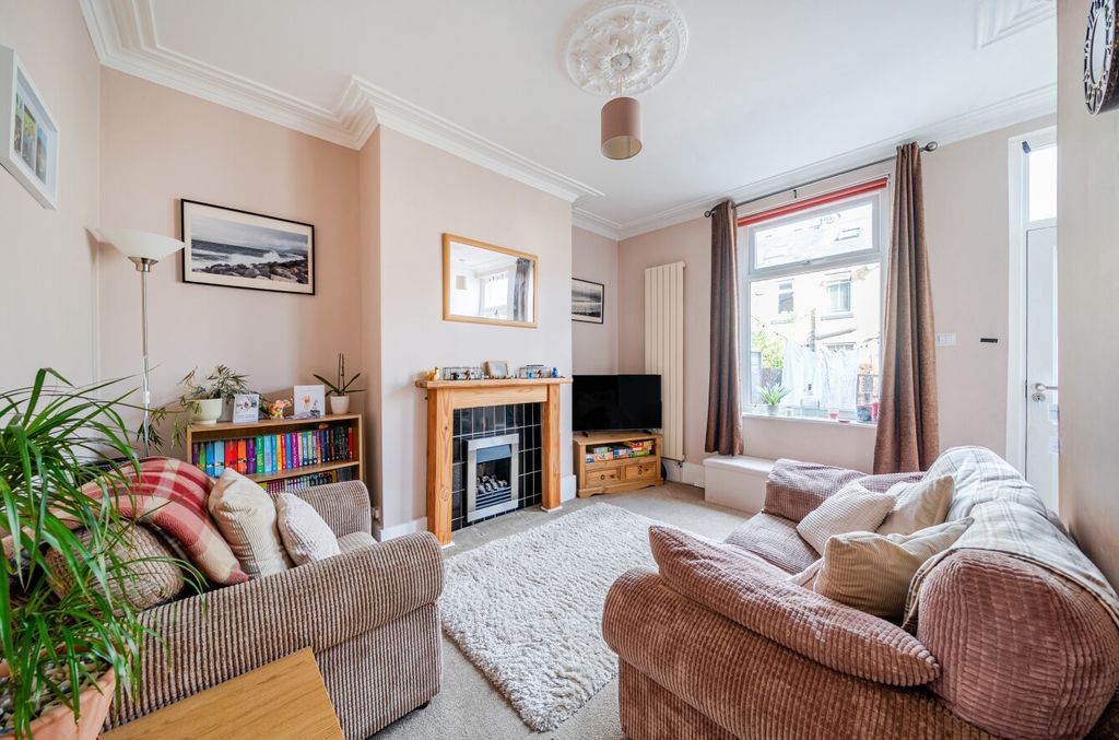 Property photo 2 of 19 1535556-5-1A1350B...