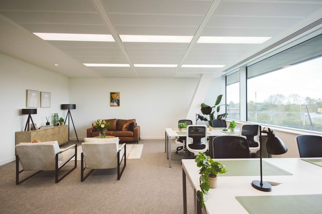 Property photo 1 of 8 Office