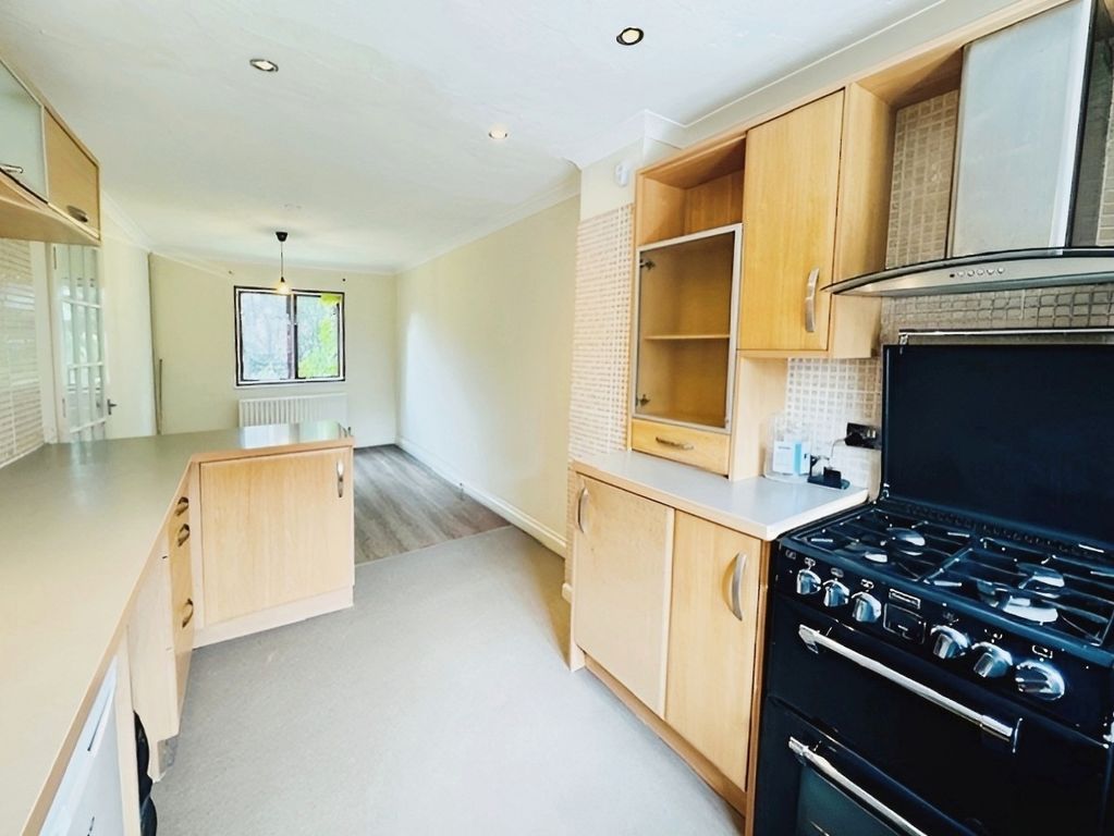 Property photo 3 of 11 Image