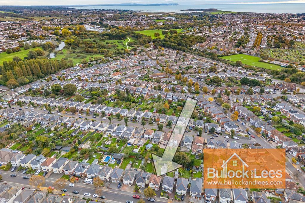 Property photo 2 of 21