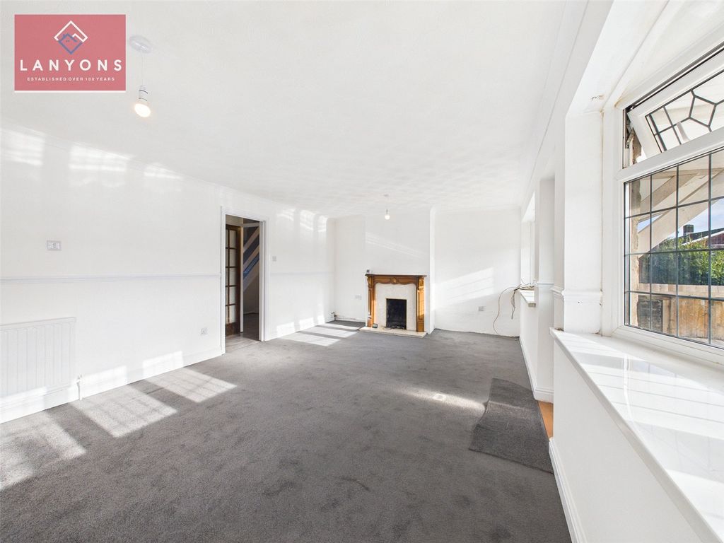 Property photo 3 of 12 Picture No. 04