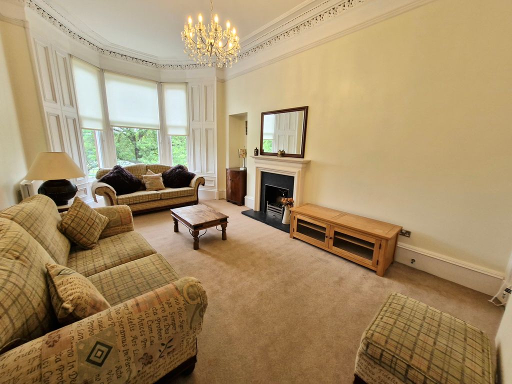 Property photo 1 of 6 Lounge