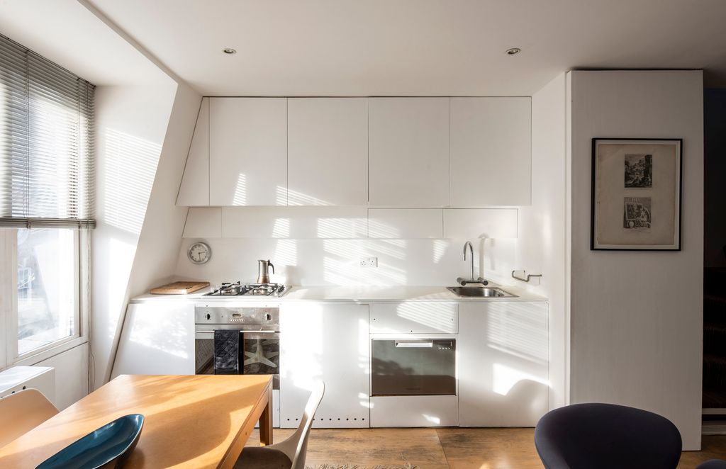 Property photo 3 of 17 74591 - Great Portland Street_The Modern House (4).Jpg