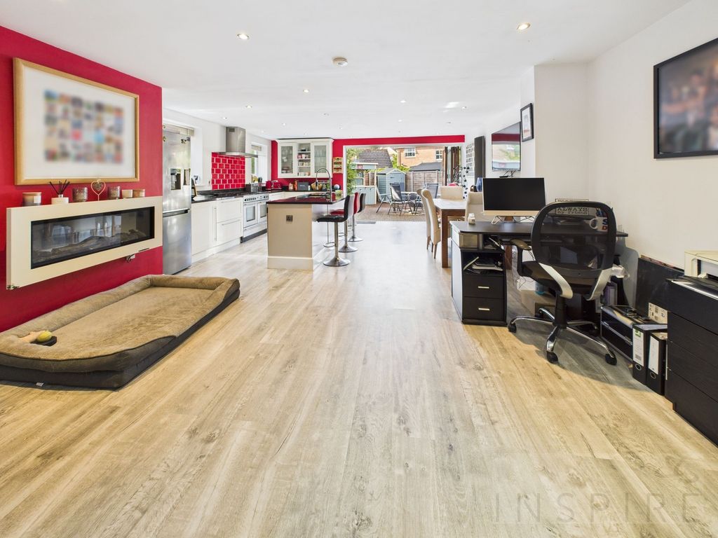 Property photo 3 of 22