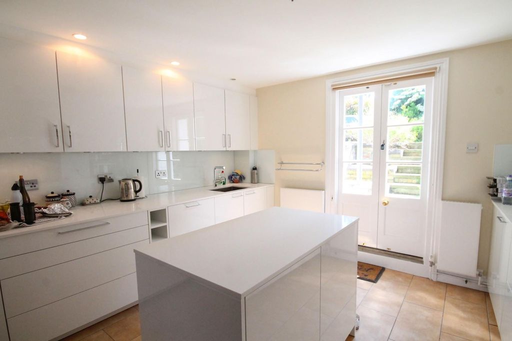 Additional image 5 of 4 bed town house to rentBrunswick Walk, Cambridge CB5