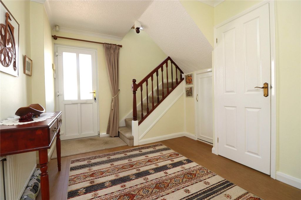 Property photo 3 of 26 Entrance Hallway