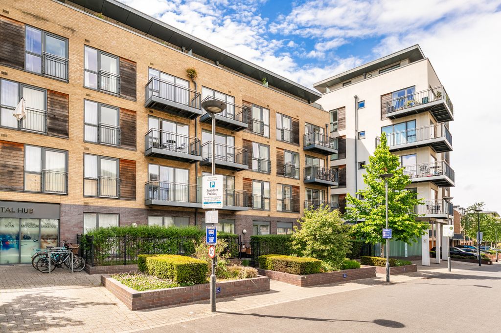 Property photo 2 of 18 16 Flat, Brooke House, Kingsley Walk, Cambridge (15).Jpg