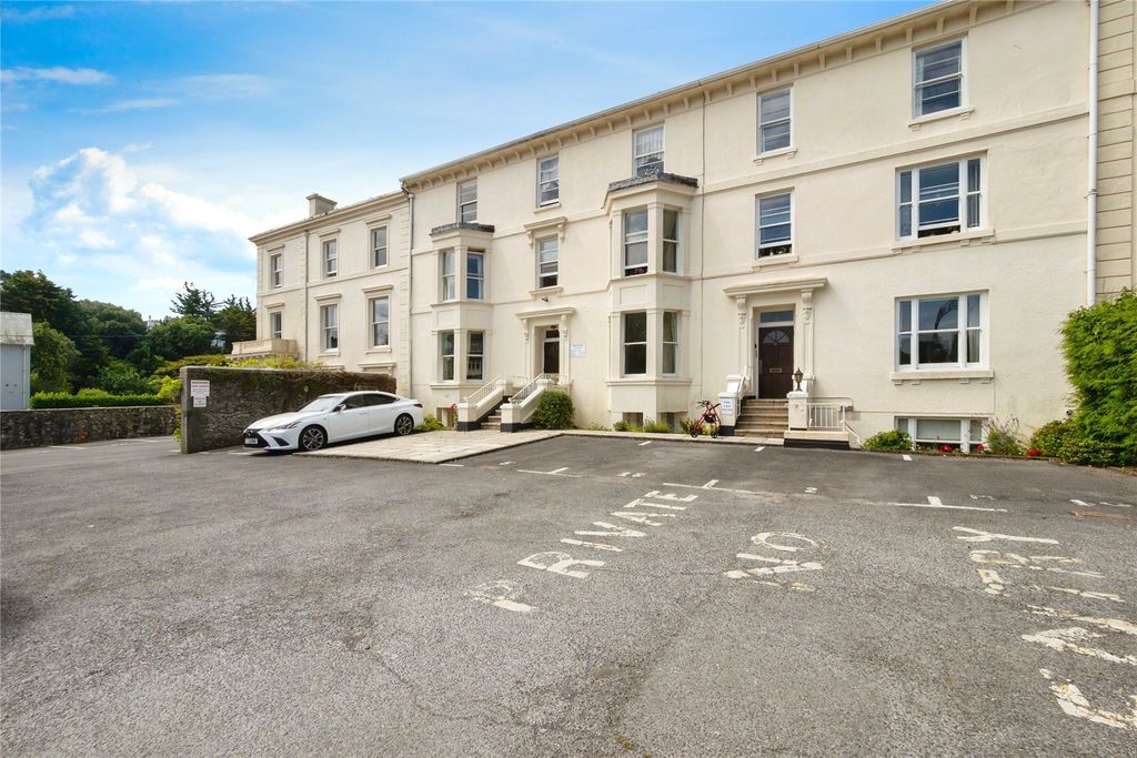 Property photo 1 of 11 General View