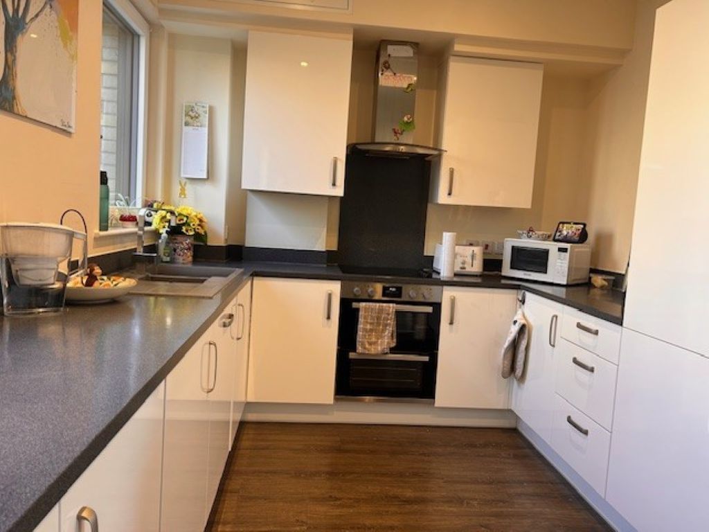 Property photo 2 of 11