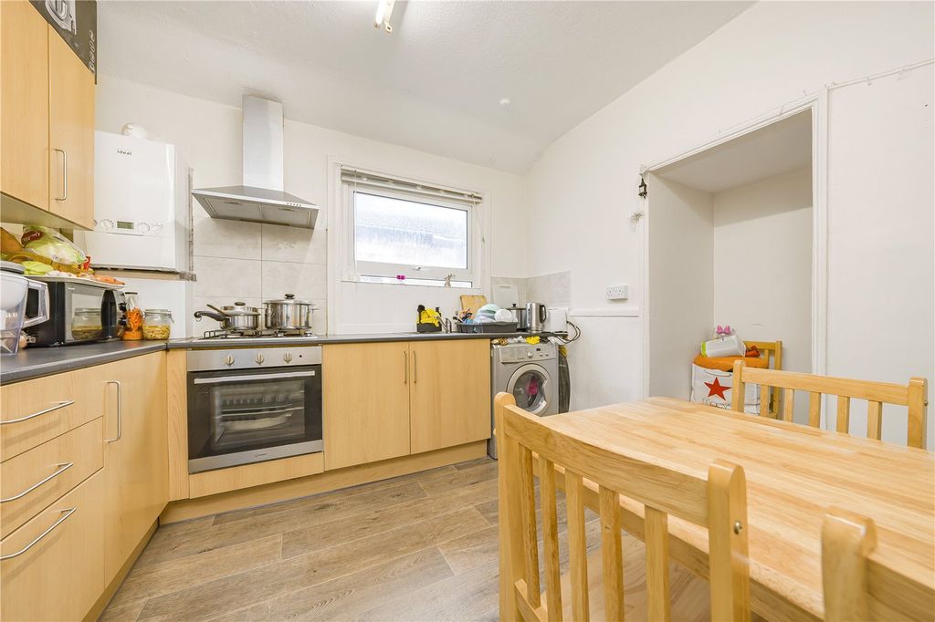 Property photo 2 of 8 Picture No. 06