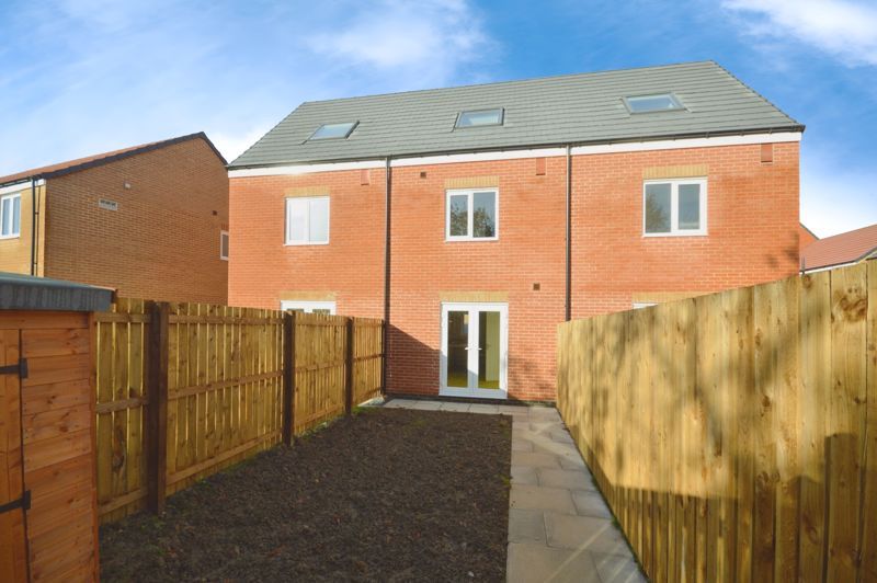 Property photo 2 of 8 Photo 8