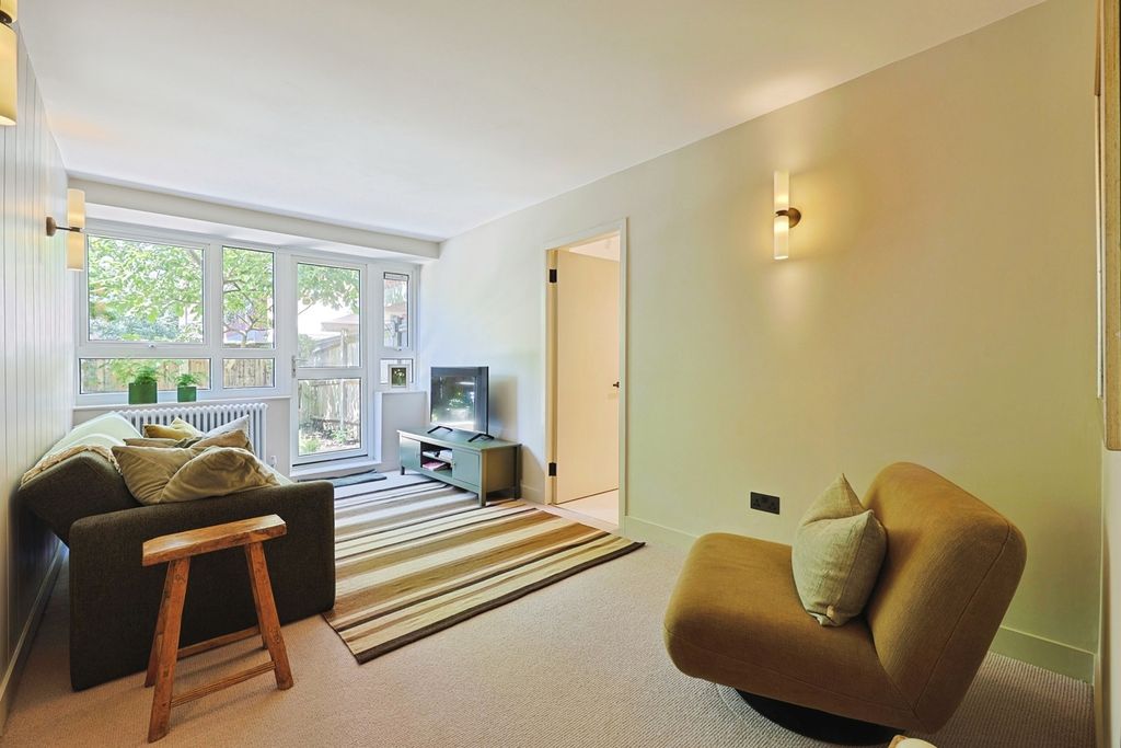 Property photo 1 of 17 Pbox-Img.Jpg