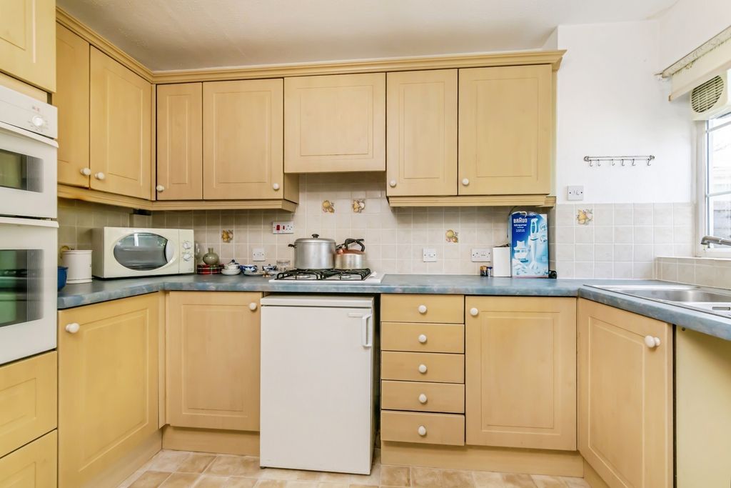 Property photo 3 of 14 Photo