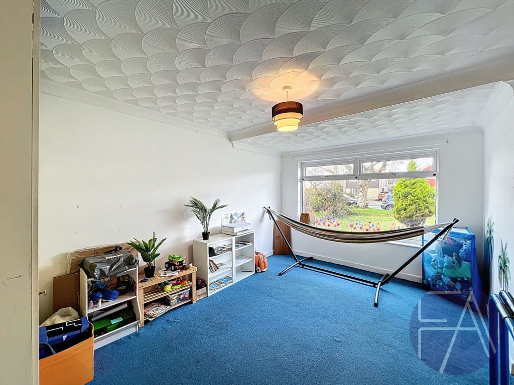 Property photo 2 of 16 4881824