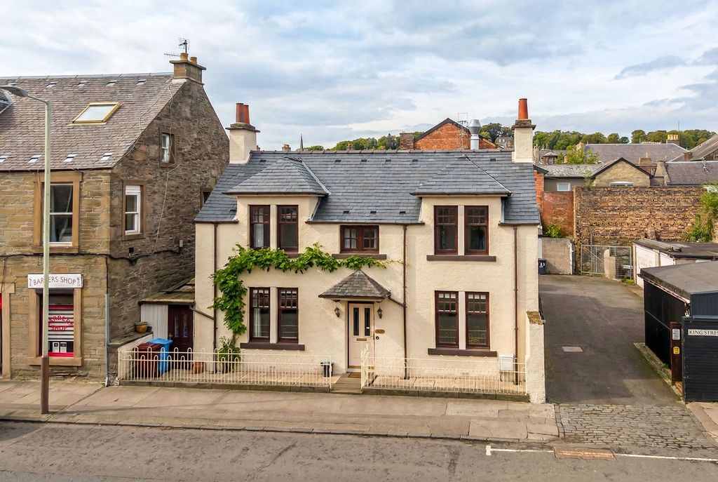 Property photo 1 of 21