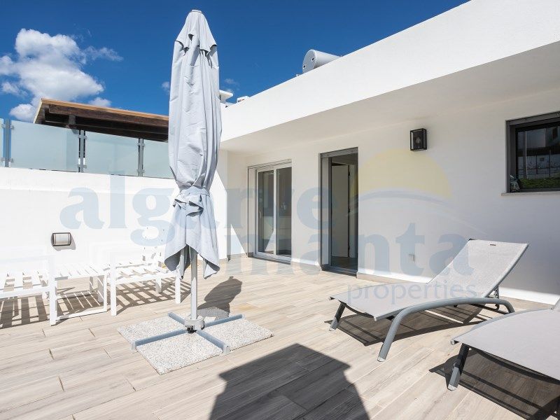 Property photo 1 of 64