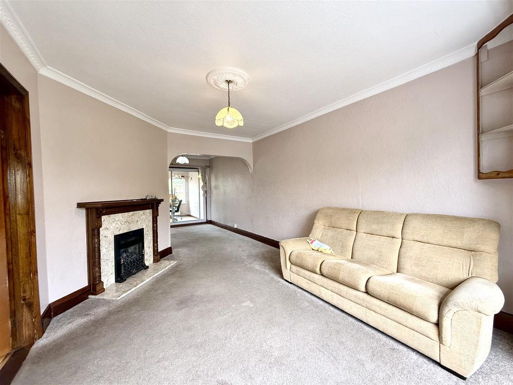 Property photo 2 of 21 2