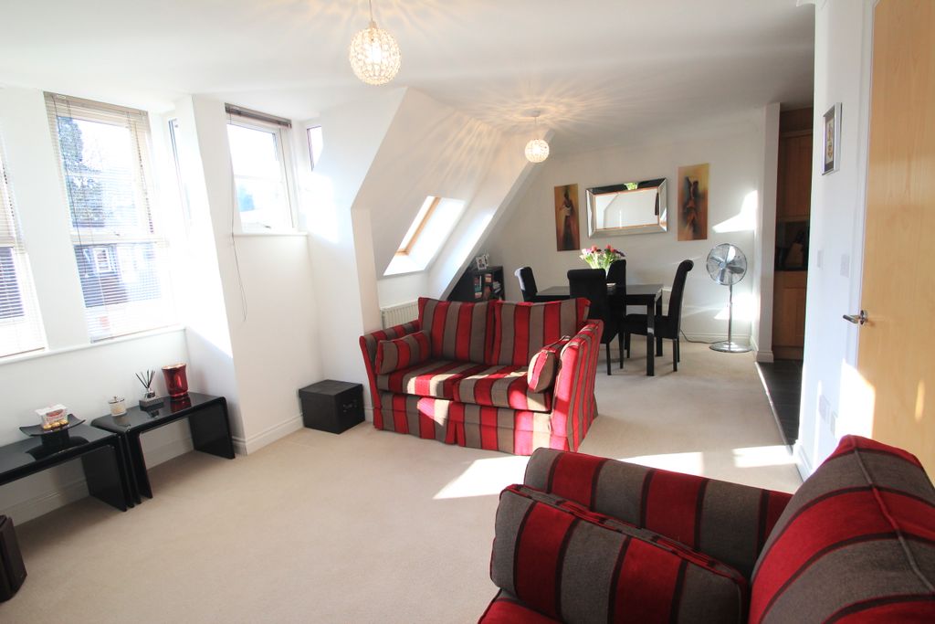 Property photo 3 of 12 Lounge/Diner