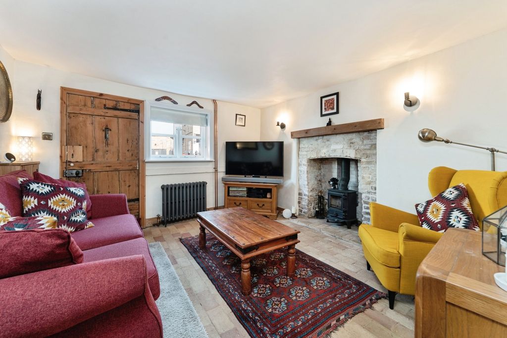 Property photo 3 of 19 Pbox-Img.Jpg