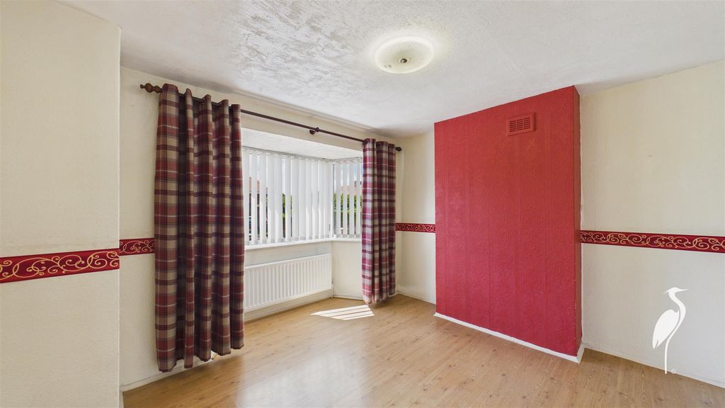 Property photo 3 of 30 Lounge