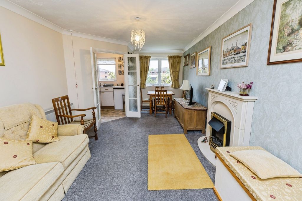 Property photo 3 of 10 Pbox-Img.Jpg