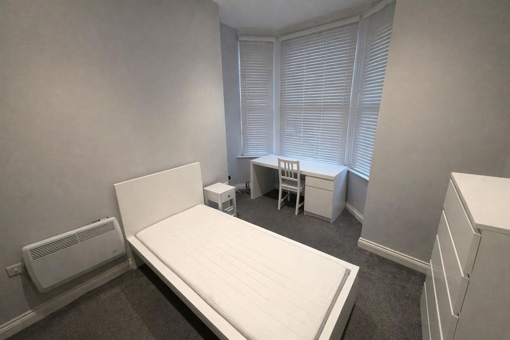 Property photo 2 of 9 Bedroom Edit.Png