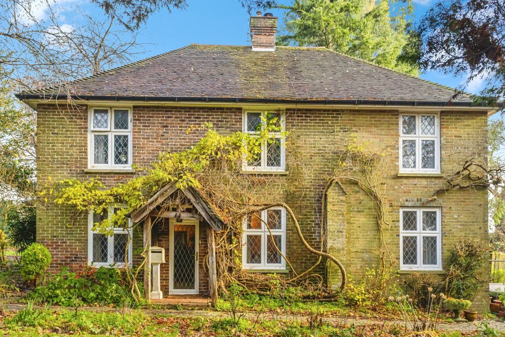 Property photo 2 of 20