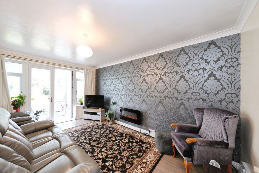 Property photo 2 of 18 Pbox-Img.Jpg