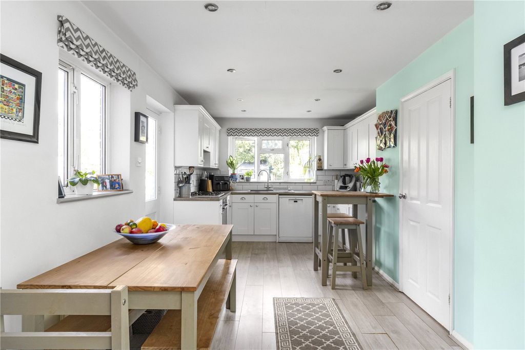 Property photo 3 of 18 Picture No. 06