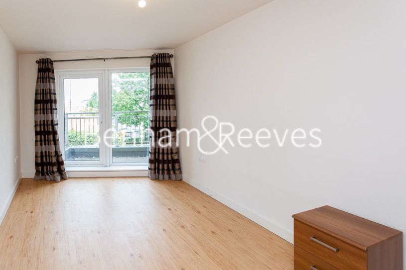 Property photo 3 of 6