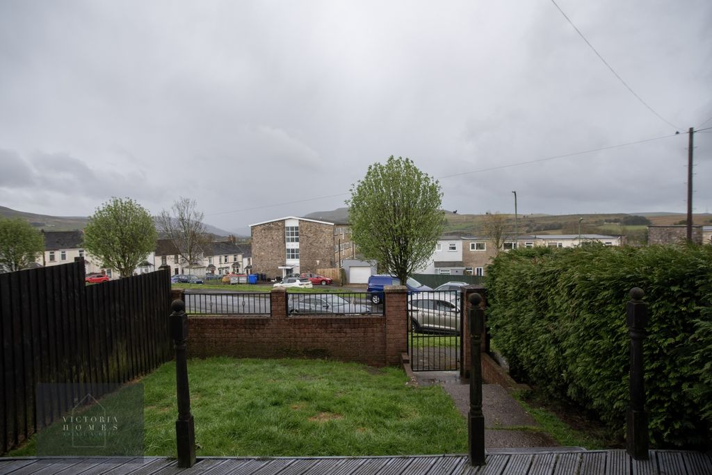 Property photo 2 of 35 Photo 32