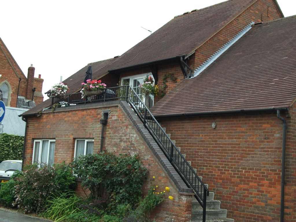 Property photo 1 of 7