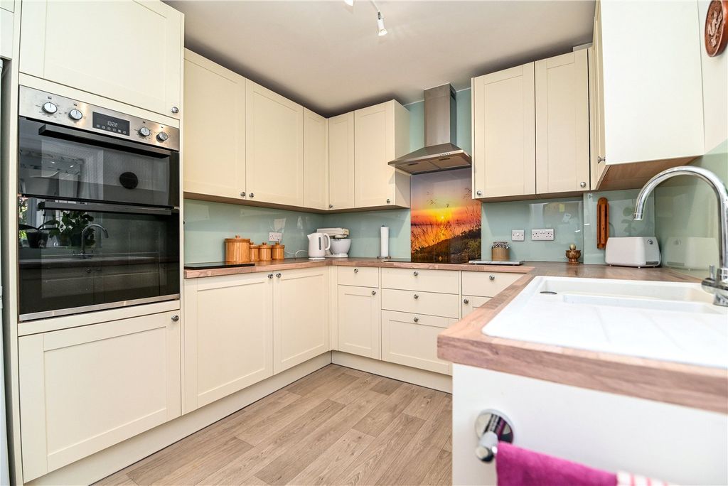 Property photo 2 of 15 Picture No. 03