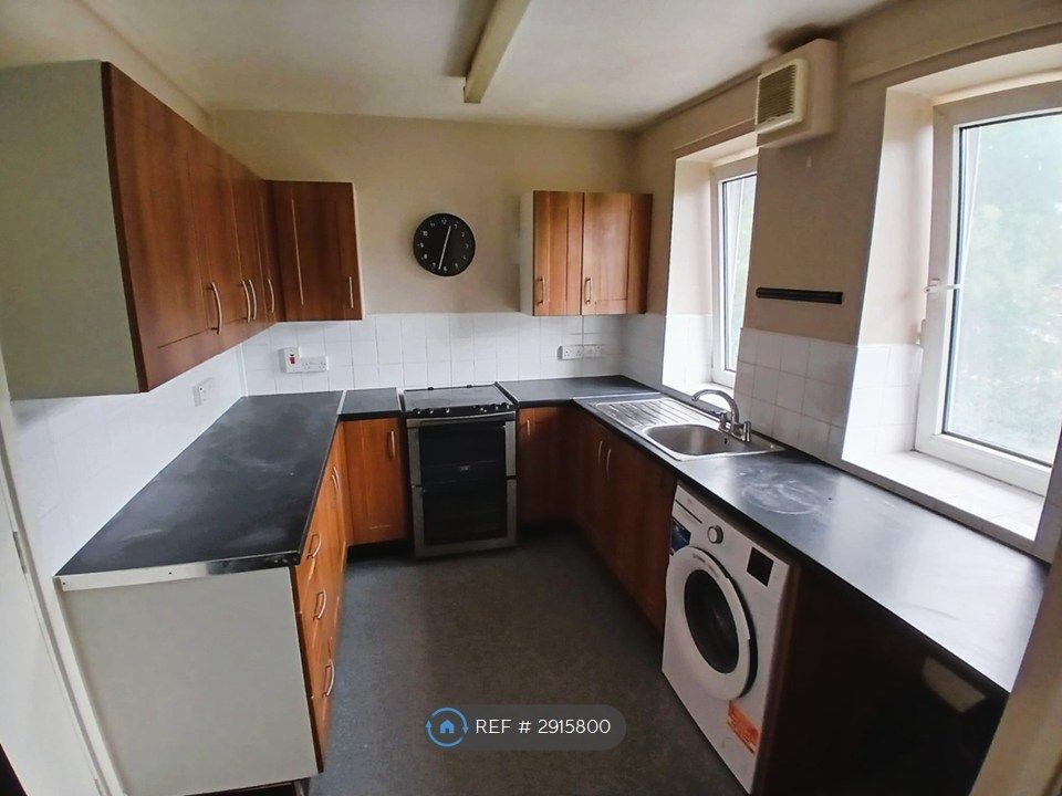 Property photo 3 of 10 Kitchen - Main