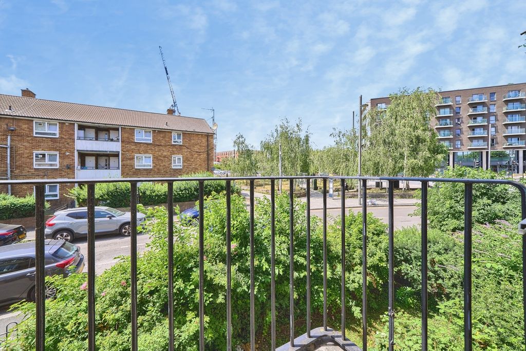 Property photo 3 of 17 Pbox-Img.Jpg