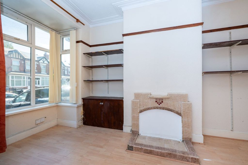 Property photo 2 of 18