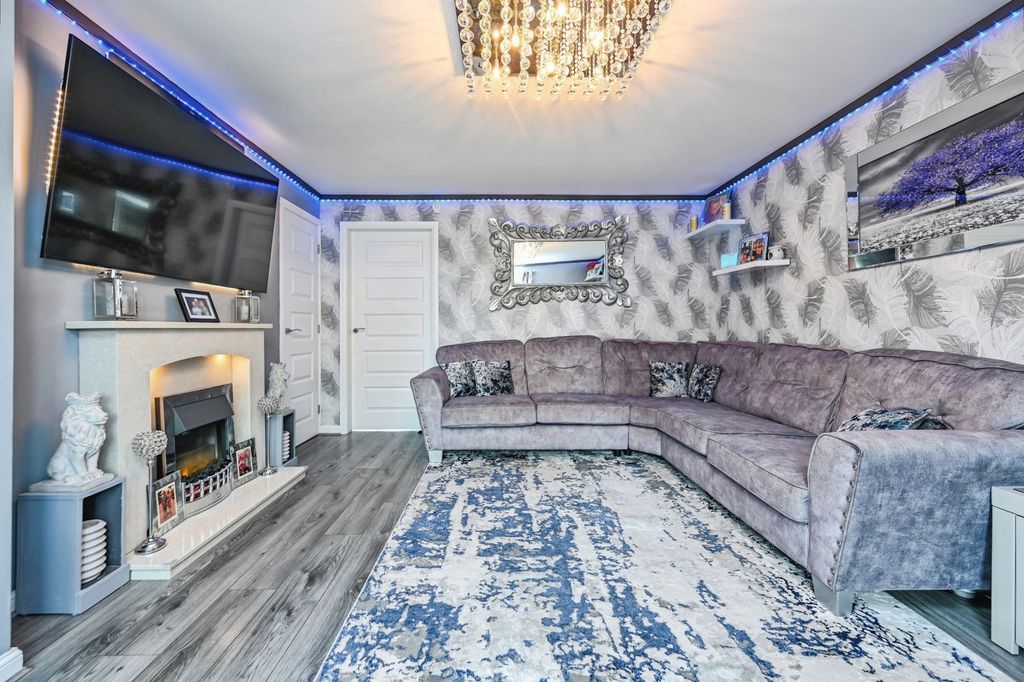 Property photo 3 of 20 Pbox-Img.Jpg