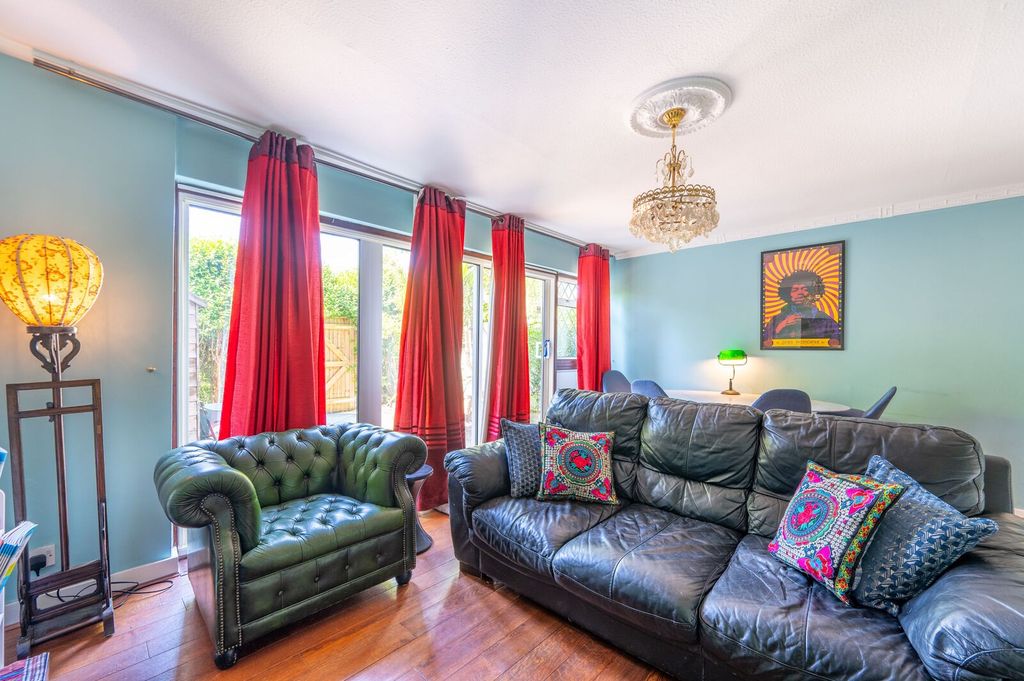 Property photo 2 of 14