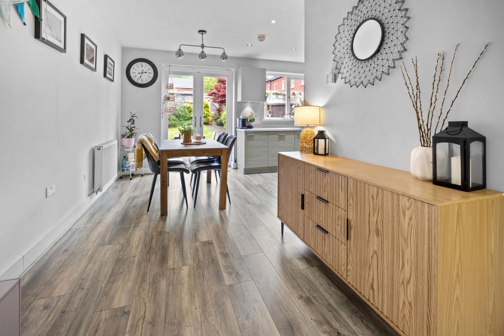 Property photo 3 of 20 Dscf0031