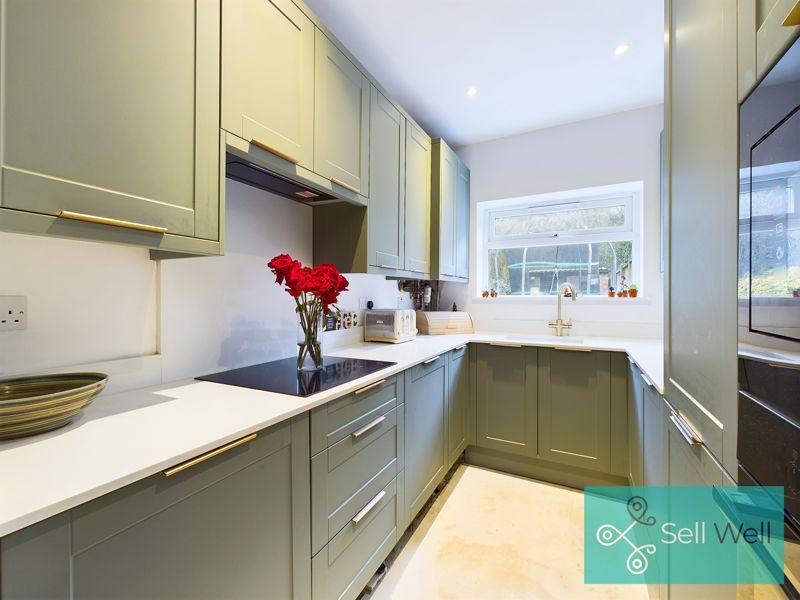 Property photo 2 of 17 Kitchen