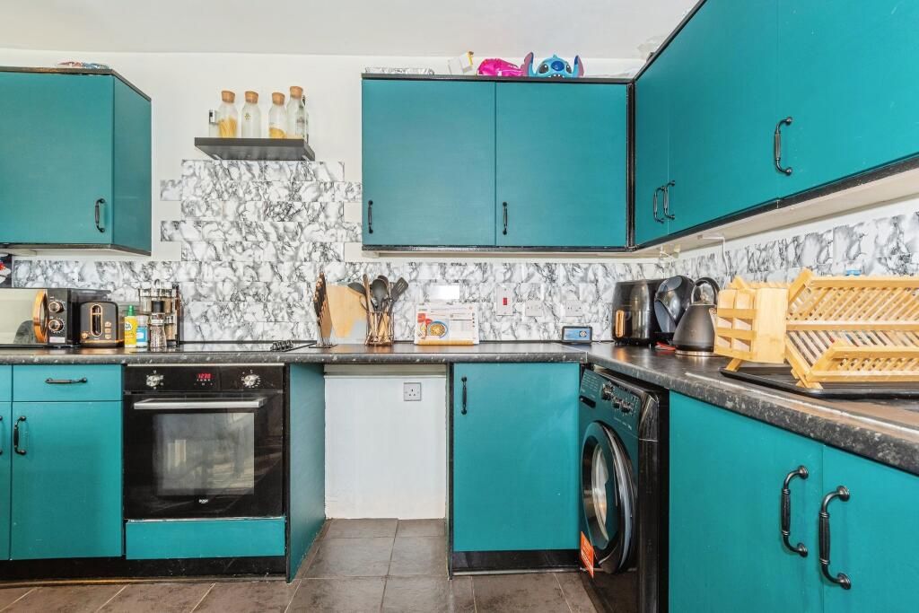 Property photo 3 of 18