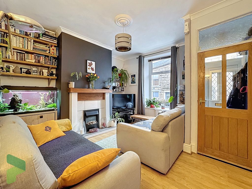 Property photo 3 of 14 Living Room